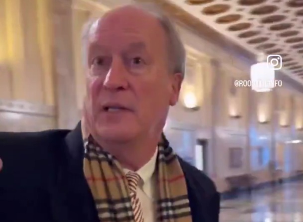 American citizens are now actively hunting down Jeffrey Epstein’s co-conspirator, Les Wexner.