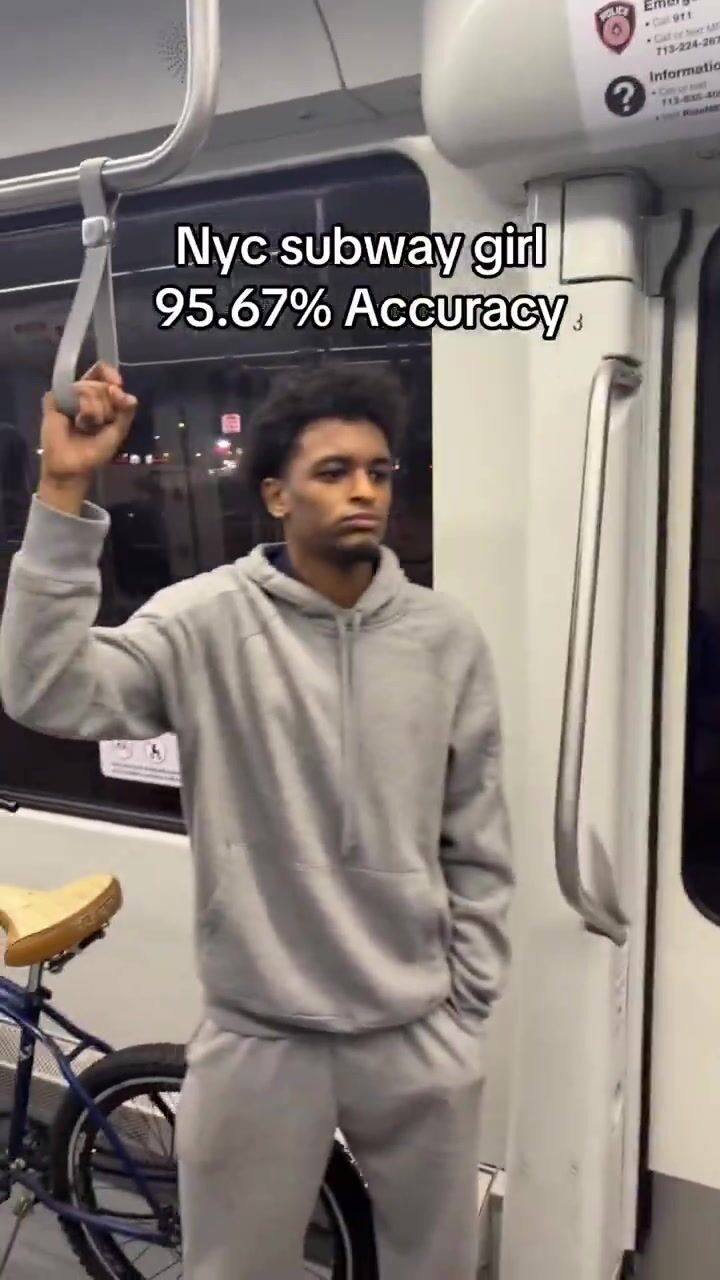 They've recreated subway girl and even added the oak leaves at the end.