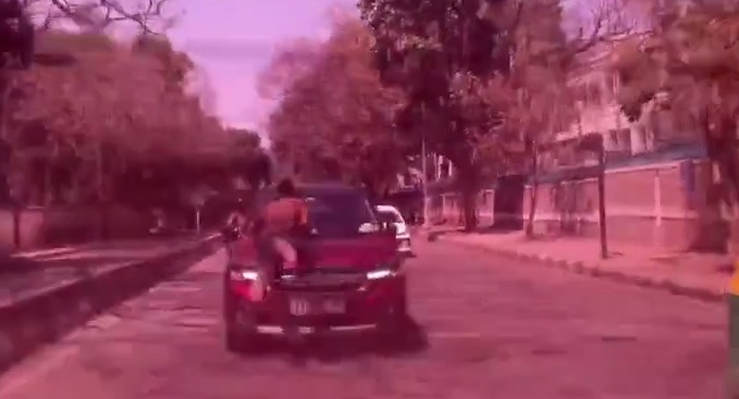 Bengaluru SUV Driver Tries To Run Man Over, Drives With Him On Bonnet