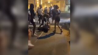 WATCH: Bethesda Maryland: Mob of Youths RANDOMLY ATTACKED a WHITE GIRL & WHITE BOY