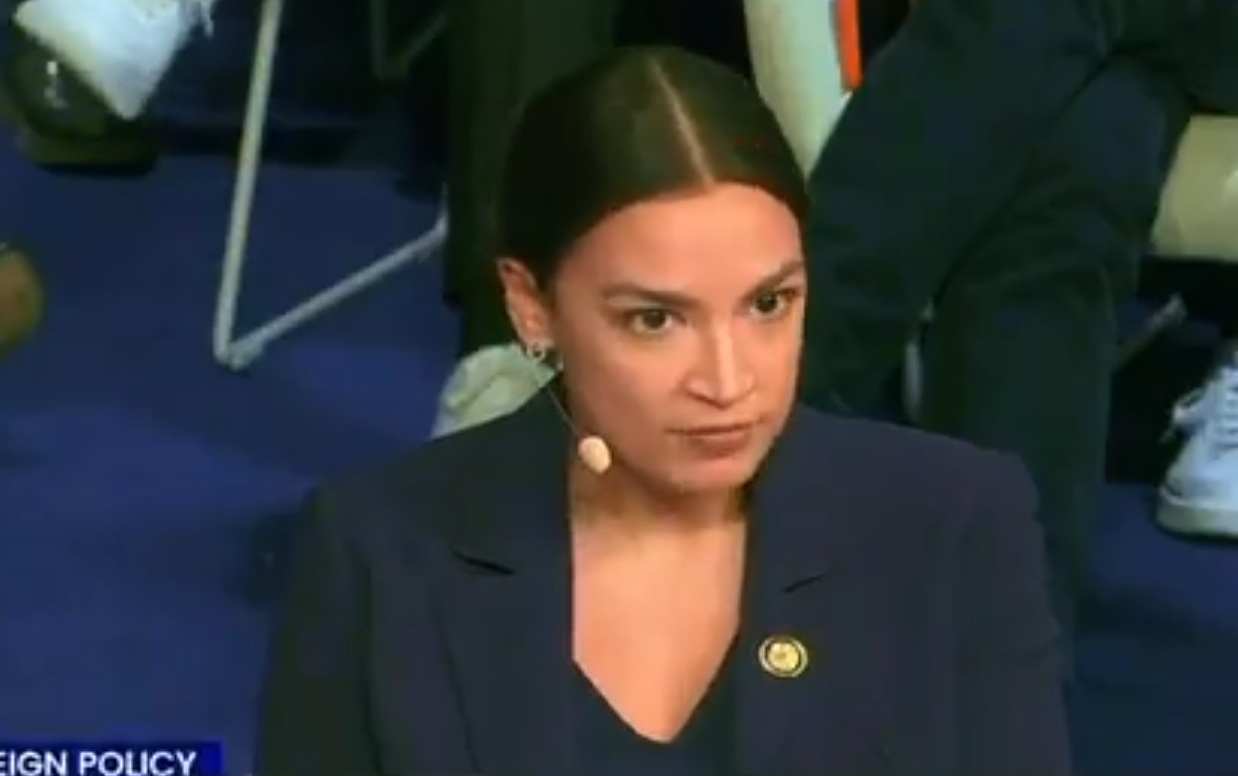 AOC becomes stuttering mess when asked a simple question