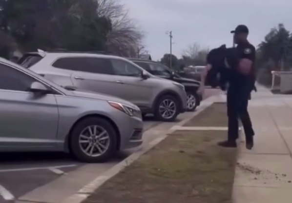 ICE Agent makes Short Work of Student Protestor