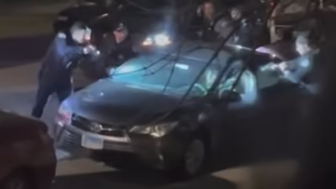 Suspect Brazenly Escapes From Police in Chicago