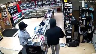 Guy tries to Rob someone with Serious Anger Issues