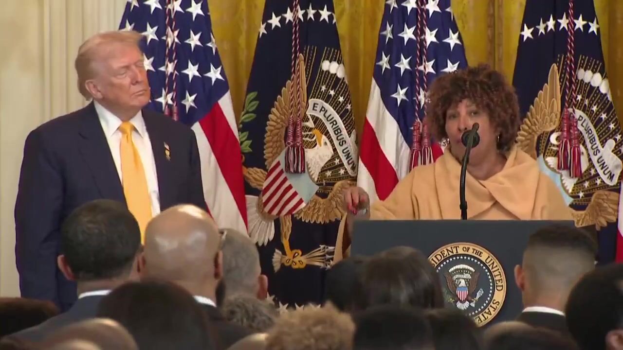 Black woman just went BERSERK on Fake News Media defending Trump