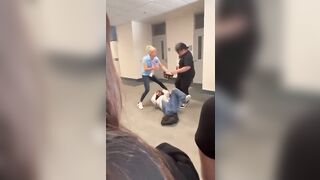 LMAO: Teacher Deescalates Obese Student Fighting Perfectly by offering Fatso Some Food.
