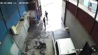 Worker gone after Falling from Roof with no protective Equipment