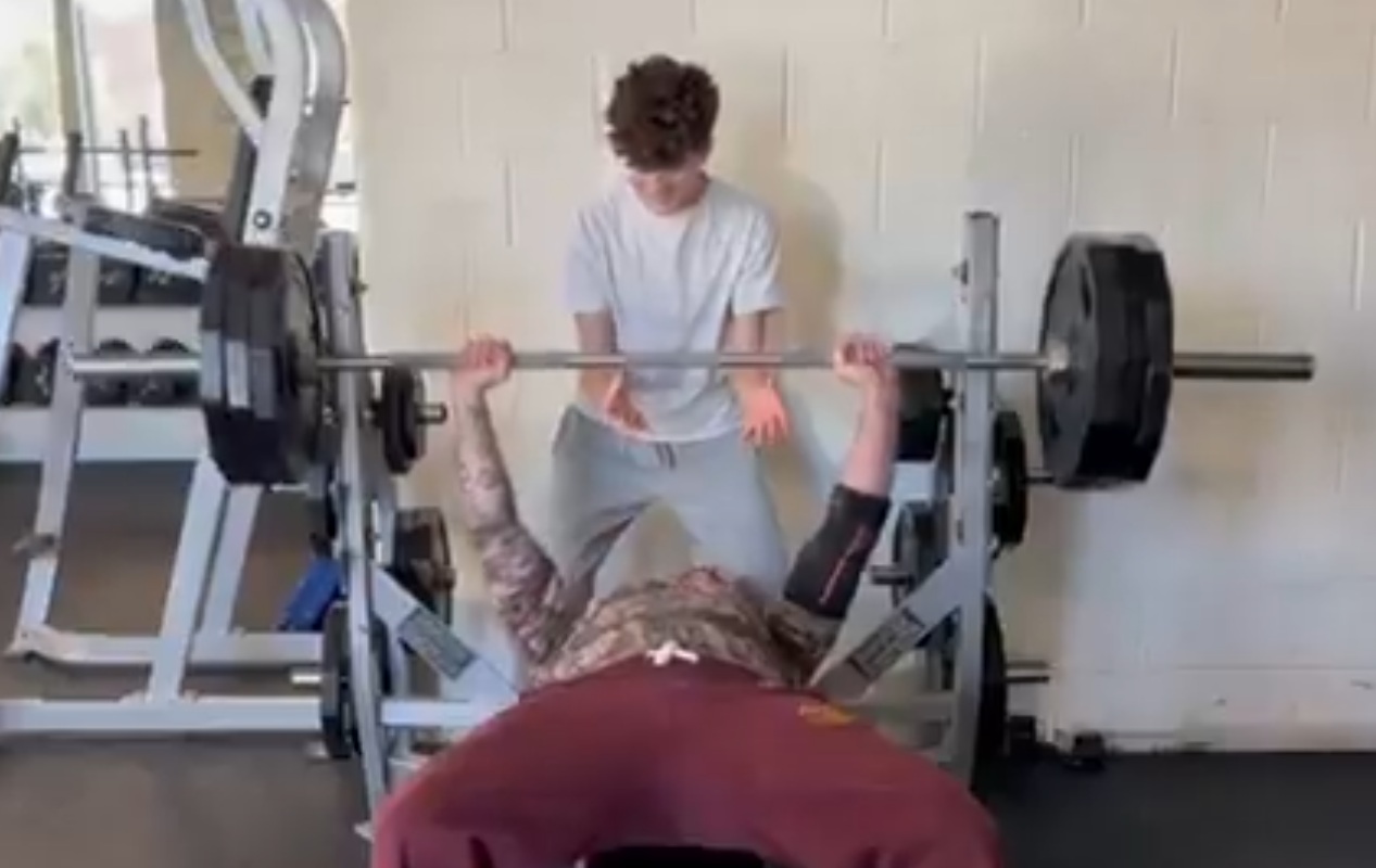 Show me a Liberal who does this: Secretary of Defense Pete Hegseth just BENCH PRESSED 315 POUNDS like it was nothing!