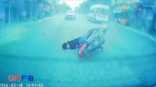 "Me typey on phone whire no pay no attention to road."