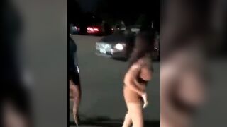 2 Girls, 1 Car? Idk what's going on but the Person in the Car is Niuts