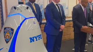 Communist Mayor Realizes No One Wants to be Cops in the Shithole of NYC Anymore So He's Rolling out the Robots