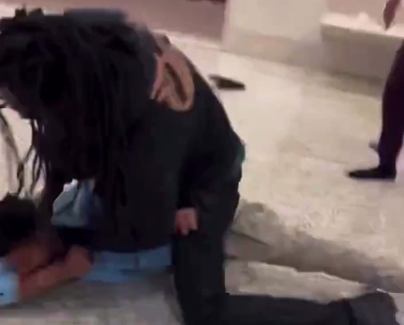 Grieving father attacks son’s accused killer inside Mecklenburg courthouse