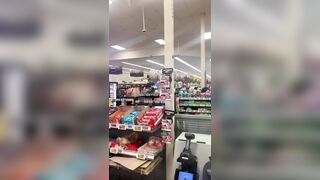 Viral video shows anti-ICE school walkout teens invading Cincinnati Kroger, hurling objects: ‘Ought to be prosecuted’