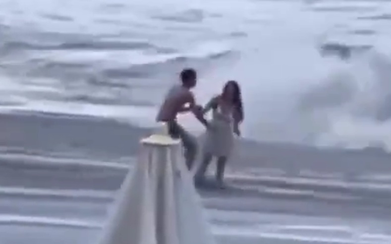 This was a tragedy, but couldn't the husband have done more? Old video but going Viral again due to this guy not doing anything