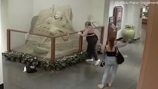 Teen Caught Destroying Sand Sculpture at Iconic Hawaii Hotel (Got Arrested)