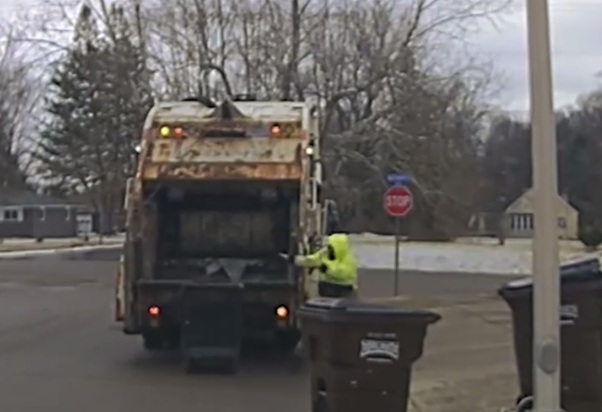 Ohio sanitation worker finds wanted suspect hiding in trash can