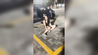 Soldier arrested after assaulting a woman, also a police officer, and other police officers in a supermarket parking lot in Vitória; see VIDEO.