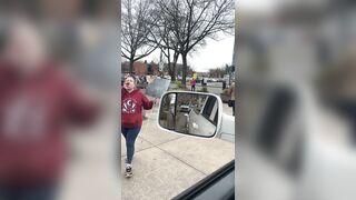 Man plays ‘ICE, ICE, Baby’ in front of liberal protesters