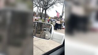 Man plays ‘ICE, ICE, Baby’ in front of liberal protesters