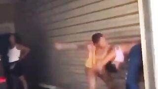 Black Girl Reminded by her Elders to Show Off that Ass during fight