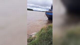 Upper Amazon: Huallaga River flooding causes shipwreck and missing farmer