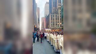 God is on the Move. Catholics and Christians March through NYC for Israel