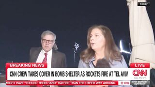LIVE News on CNN stopped because of Bombing in Tel-Aviv Israel