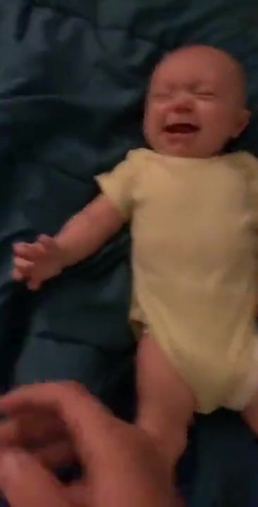 Help for Parents with a Crying Baby - Life Hack