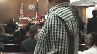 Man Accused of Killing Ex-Girlfriend Gets Into a Fight With Her Family in The Courtroom!
