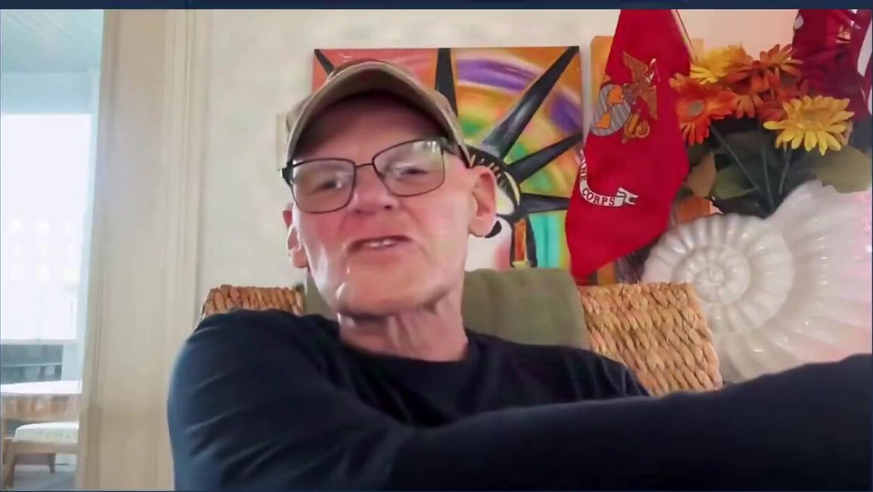 *UNHINGED*JAMES CARVILLE"Look you fat f*ck Trump ifyou listen to this you listen good