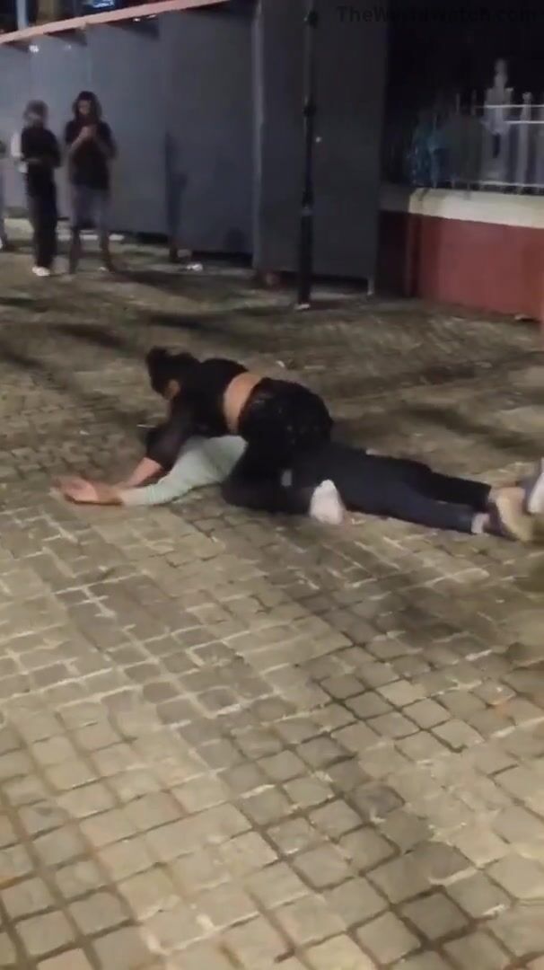 Woman Pins Boyfriend On Road During Clash In Thiruvananthapuram, Street Fight Video Goes Viral