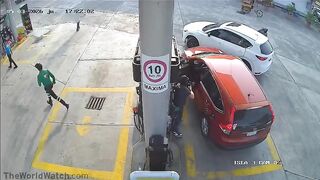 Crime in Mexico? No way. Mexico In 30 seconds, armed men steal a truck from a family with children at a gas station in Veracruz