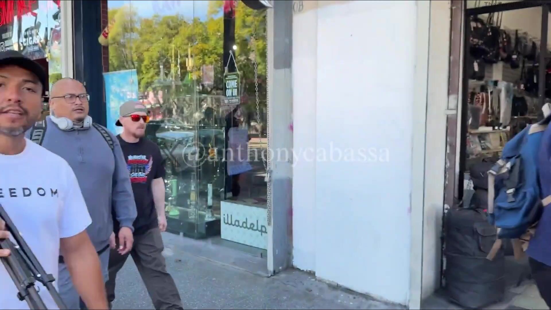 GOOD! More of this! A “Save the Children” protest has now started on Hollywood Blvd and has begun with demands to execute elite pedophiles and shut down satanic Hollywood.