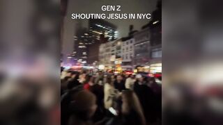 Gen-Zers were spotted worshipping Jesus in the streets of New York City.