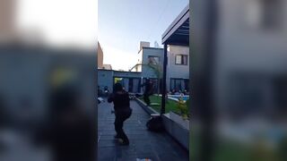 Who was the suspect who died in a shootout with police during a pool party in Esteban Echeverría?