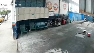 Mechanic Dodges A Gun Shot From A Hitman Trying To Take Him Out!