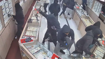 Gang raids Bay Area jewelry store for $1.7M in one minute