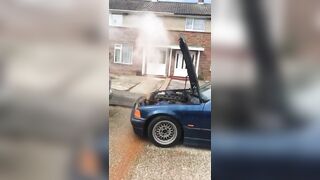 Dude removes Car's Radiator Cap and finds out