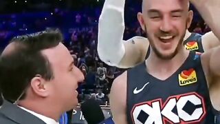 The Whole OKC Basketball Team Love This Reporter Like Family