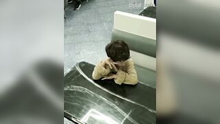 Heroic Waiter does this All the Time for this Homeless Kid