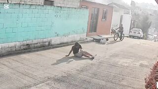 Motorcycle riders are thrown "into the air" after crash in San José Pinula