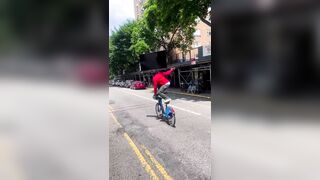 This NYC Biker has Balance Skills on a Whole New Level