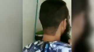 Barber Discovers a Horrific Lice Infestation on his Customer