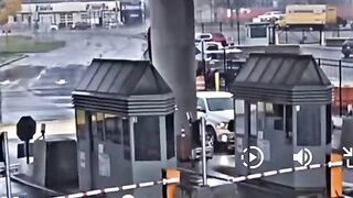 Niagara Falls Video Show Bentley Going Airborne before Exploding on Rainbow Bridge.