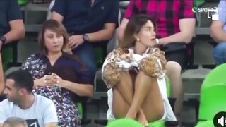 Cameraman and Commentator both Forget their Jobs when they see this Beauty