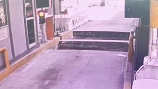 Moronic Bikers Crash Trying to Skip Toll Booth.