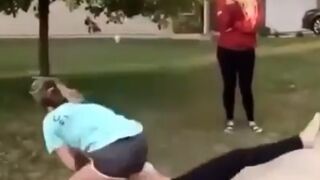 Teen Girl Beats the Heck out of Older Woman in Street Fight