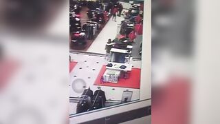 Philadelphia: Shock Video shows Shoplifter Stab a Macy's Security Guard to Death for just doing his Job