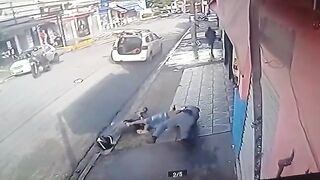 Detainee with No Gun, makes a Fool out of 2 Armed Brazilian Police...Watch your Sidearm at all Times