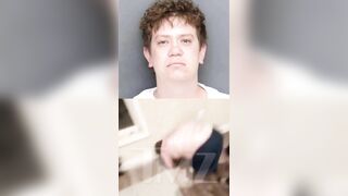 Quadruple Amputee Murdɛr Suspect Dayton Webber Caught on New Footage Snorting Substan
